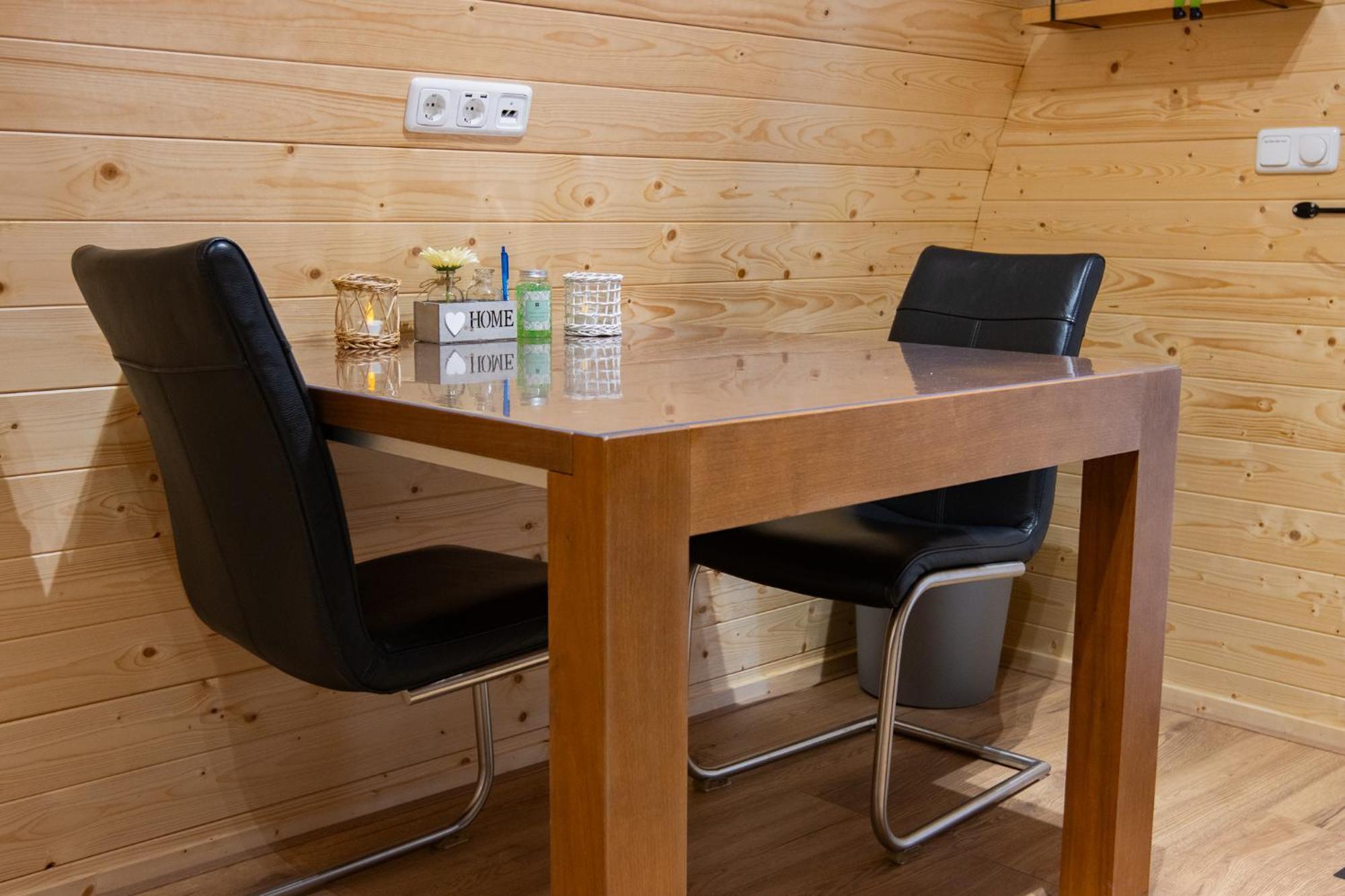 Camping Pod: Lyts Dekema 2 Baard Eksteriør billede