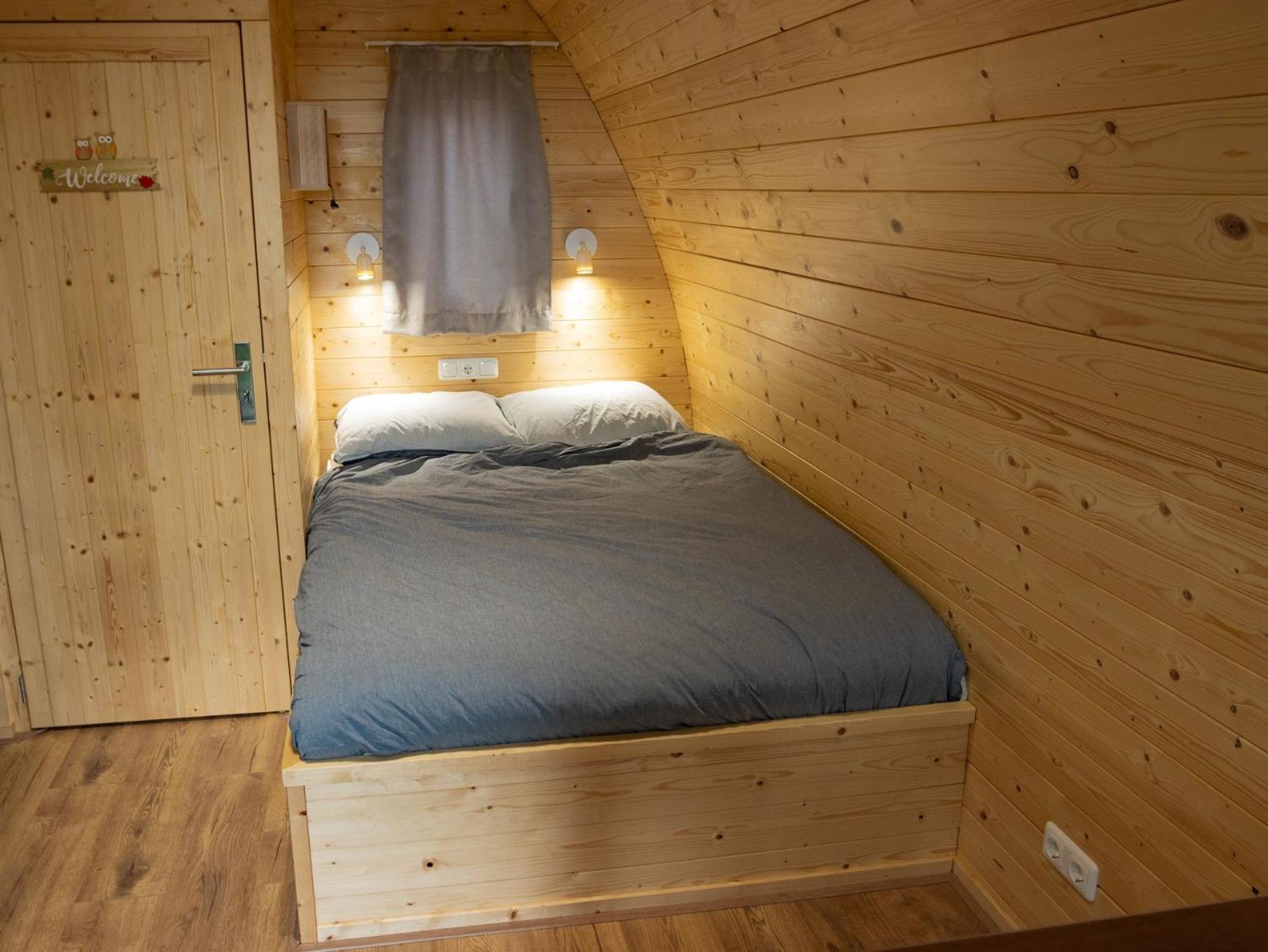 Camping Pod: Lyts Dekema 2 Baard Eksteriør billede