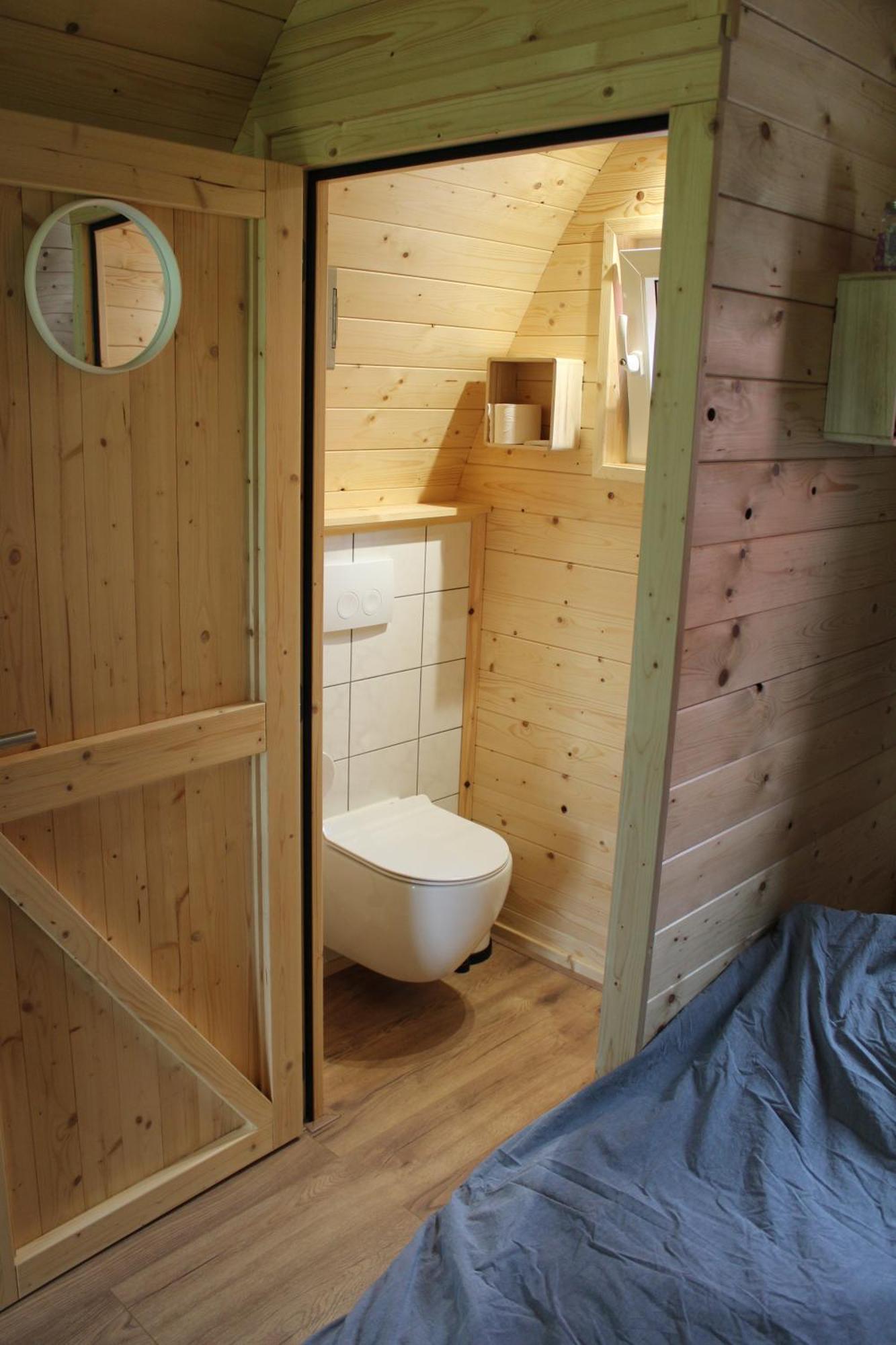 Camping Pod: Lyts Dekema 2 Baard Eksteriør billede
